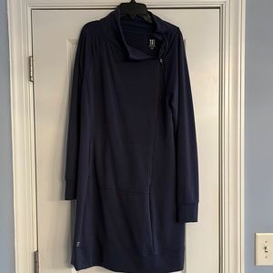 Size medium title nine dress.